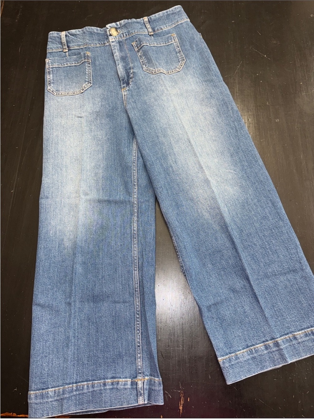 Anthropologie Pilcro wide leg jeans
Size 31